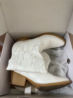WHITE COWGIRL BOOTS SIZE 8