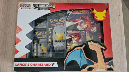 Celebrations Collection [Lance's Charizard V] NEW