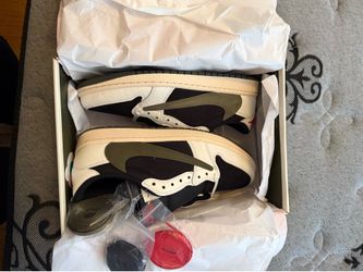 Jordan 1 low Travis Scott olive