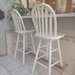 2 Bar Stools