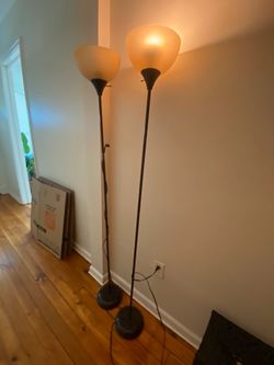 Floor standing lamp