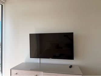 Roku TCL 50” TV