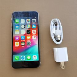 iPhone 6 - UNLOCKED - Like New  