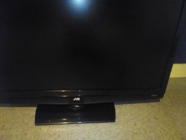 Hi Everyone I Have A 47 Inch Flat Screen JVC TV With No Remote TV Works Great And A Dirty 2-in Shop Flat Screen TV Works Great