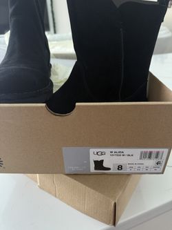 UGG Women’s Alida Boots 