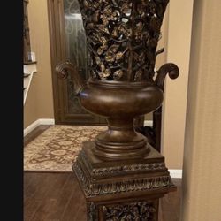 Large Vase With Stand Decor