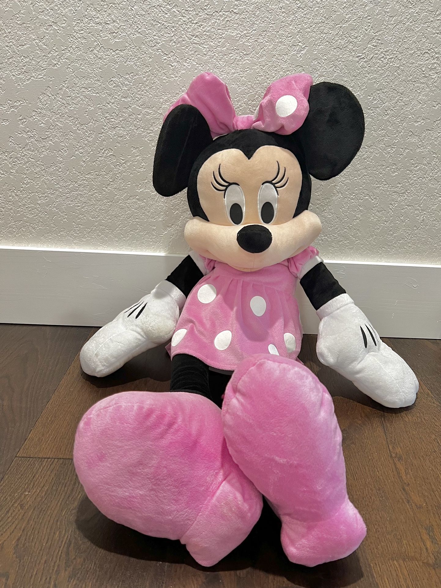 Disney Junior Mickey Mouse 40 Inch Giant Plush Minnie Mouse Stuffed Animal