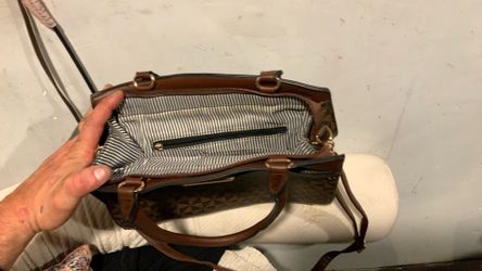Brown and tan print bag.
