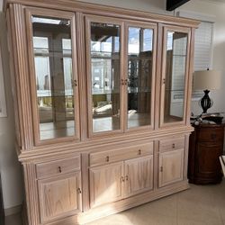 China Cabinet/ Buffet/Hutch/Pantry/ Glass/ Mirrors 