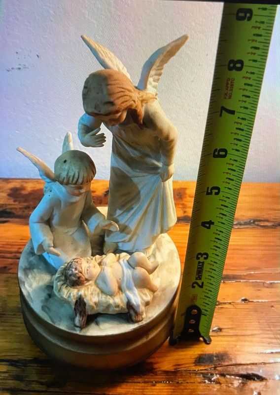 ADORNO DE PORCELANA DISEÑO ANGELITOS CAJA DE MUSICA C/U