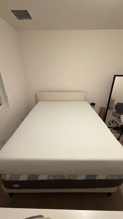 Zinus Green Tea Memory Foam 10" Queen Mattress - Like New! (Used 15 Days)