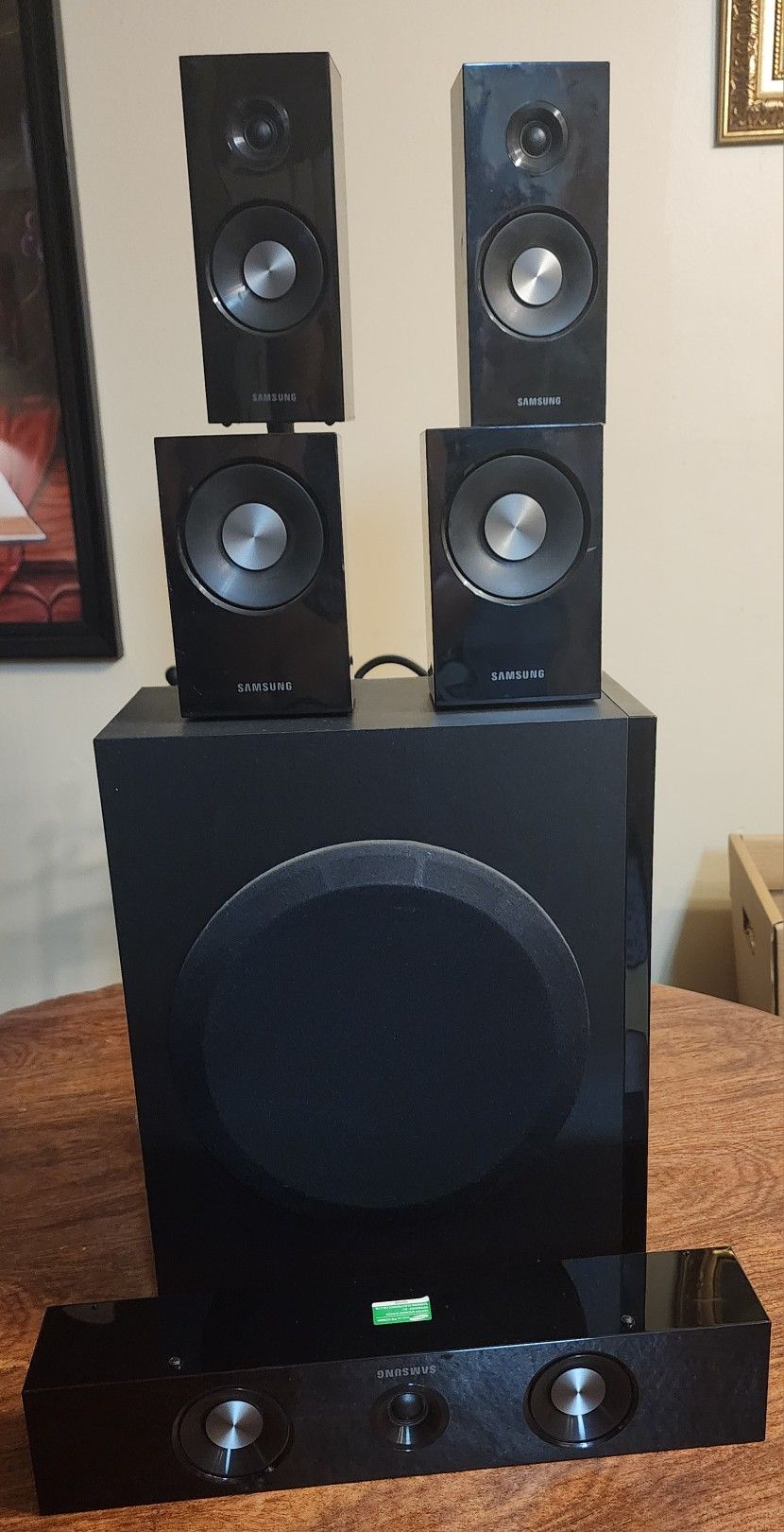 Samsung Surround Sound System 