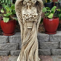 Angel Statue 50 Firm