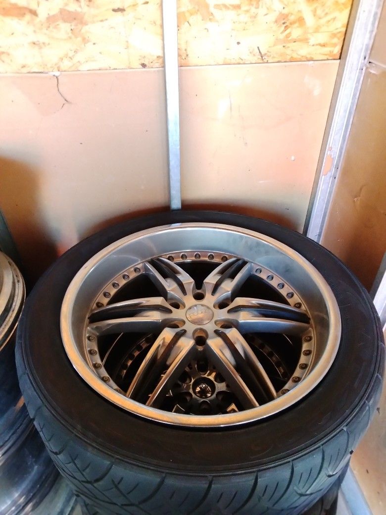 22 Inch Foose Wheels And Nitto Tires 305/40/22