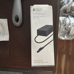 Surface Pro Charger