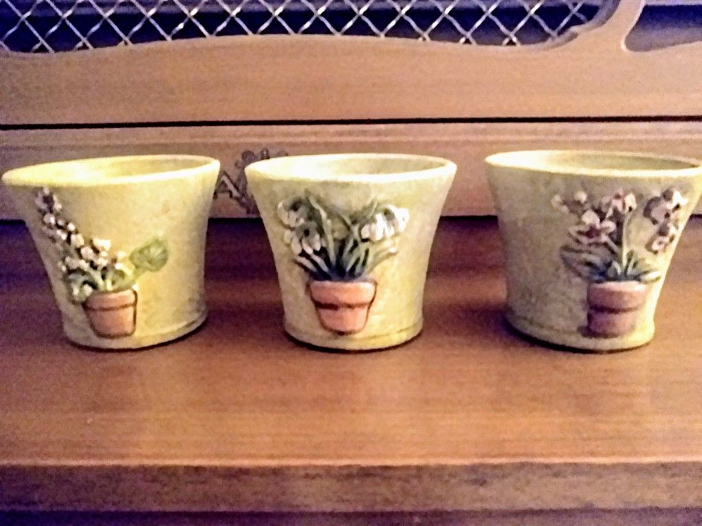 Adorable Set Of 3 Pretty Flowerpot Candleholders.. Party lite