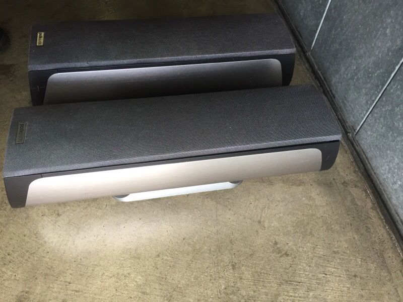 Polk rm30 2 speakers