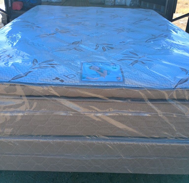 Brand New Queen Size Pillowtop Mattress Included Box Spring Free Delivery