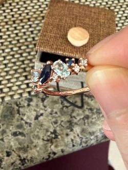 14K  Gold Ring size 7