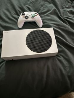Xbox Series S With White Series S Controller, Expansion Card, Turtle Beach Headset