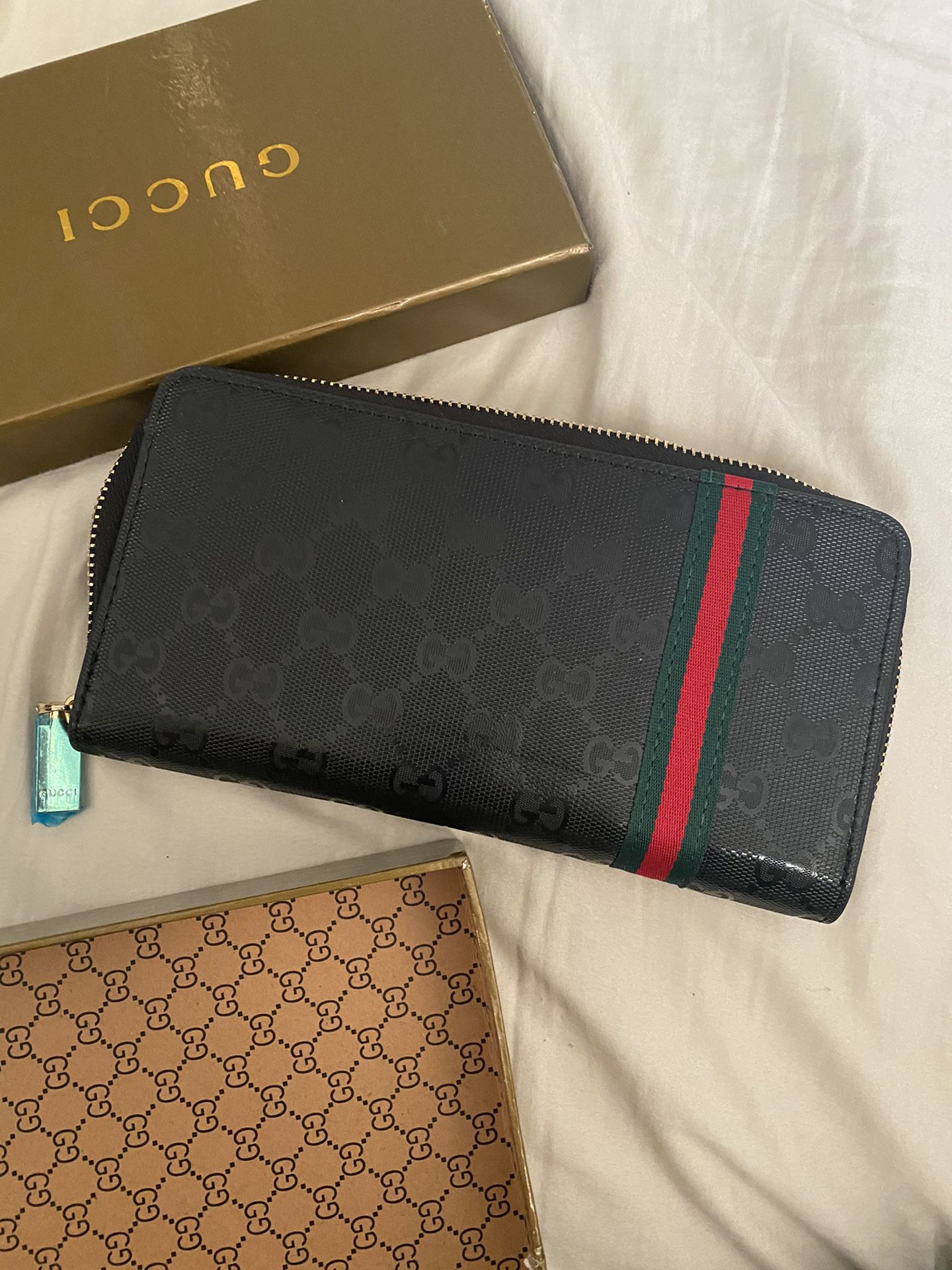 Gucci wallet new