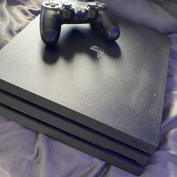 PlayStation 4 (1TB)