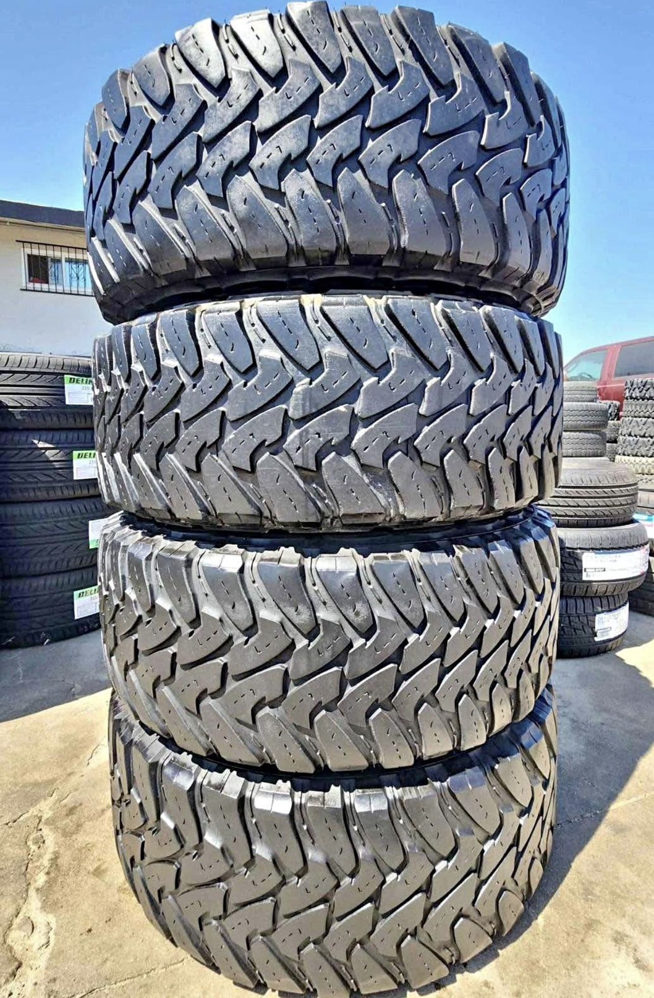33x12.50/18 Toyo vendo un set de llantas usadas excelente condiciones de vida las 4 ✅🤩I am selling a set of used tires, all 4 in excellent living con