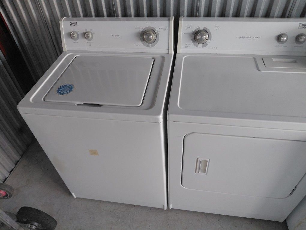 Whirlpool Washer and Dryer Set that is Clean & Ready to GO!