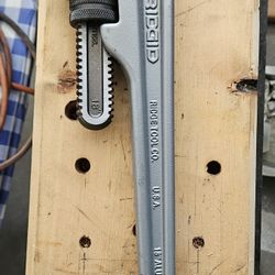 Rigid 18 Inch Aluminum Pipe Wrench