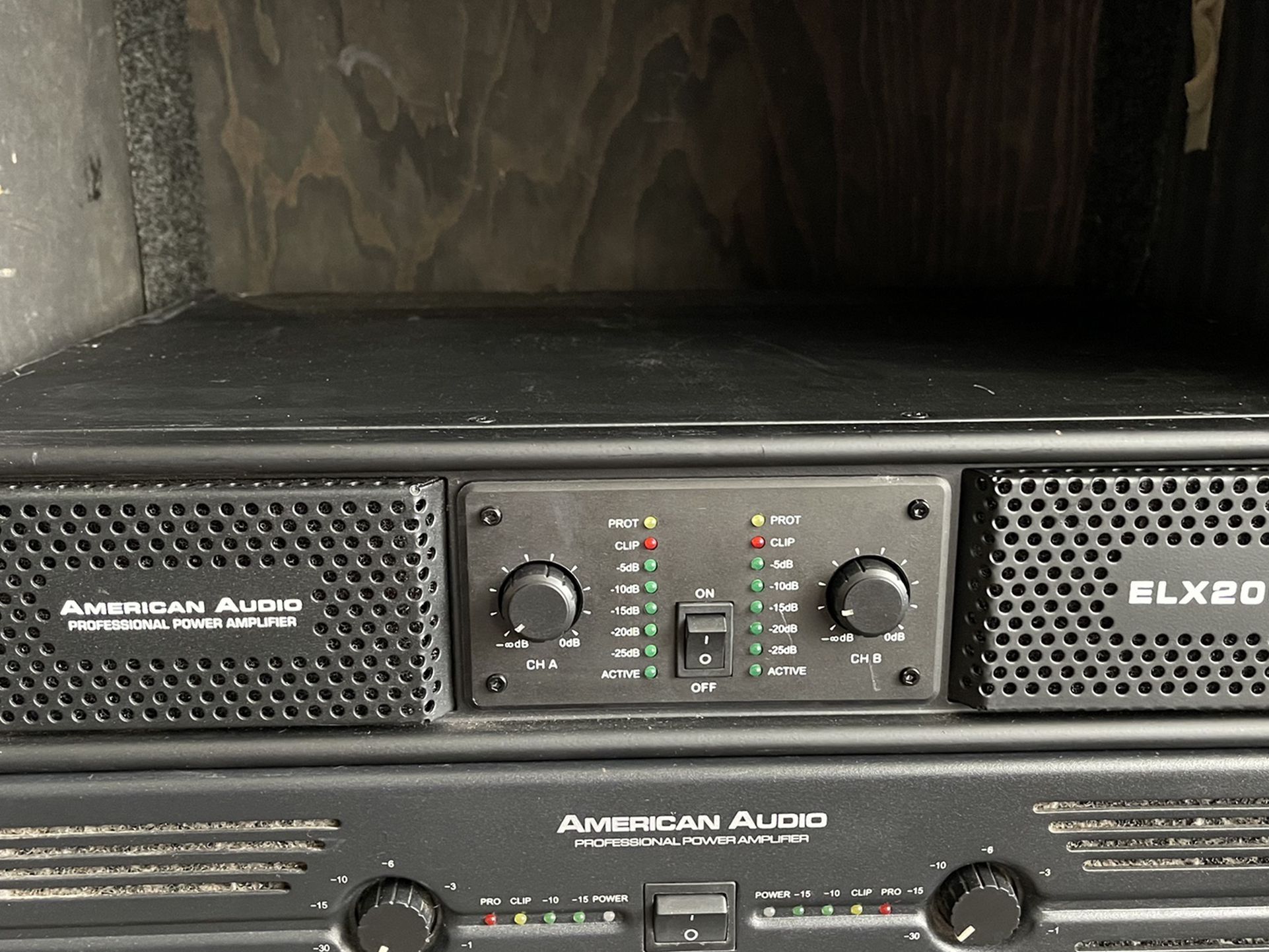 Amplifier American Audio