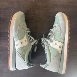 Brand new Saucony Shoes