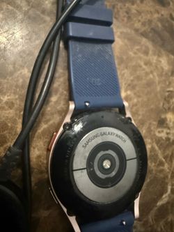 Samsung smart watch with charger