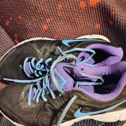 Women's Nike Size 8 