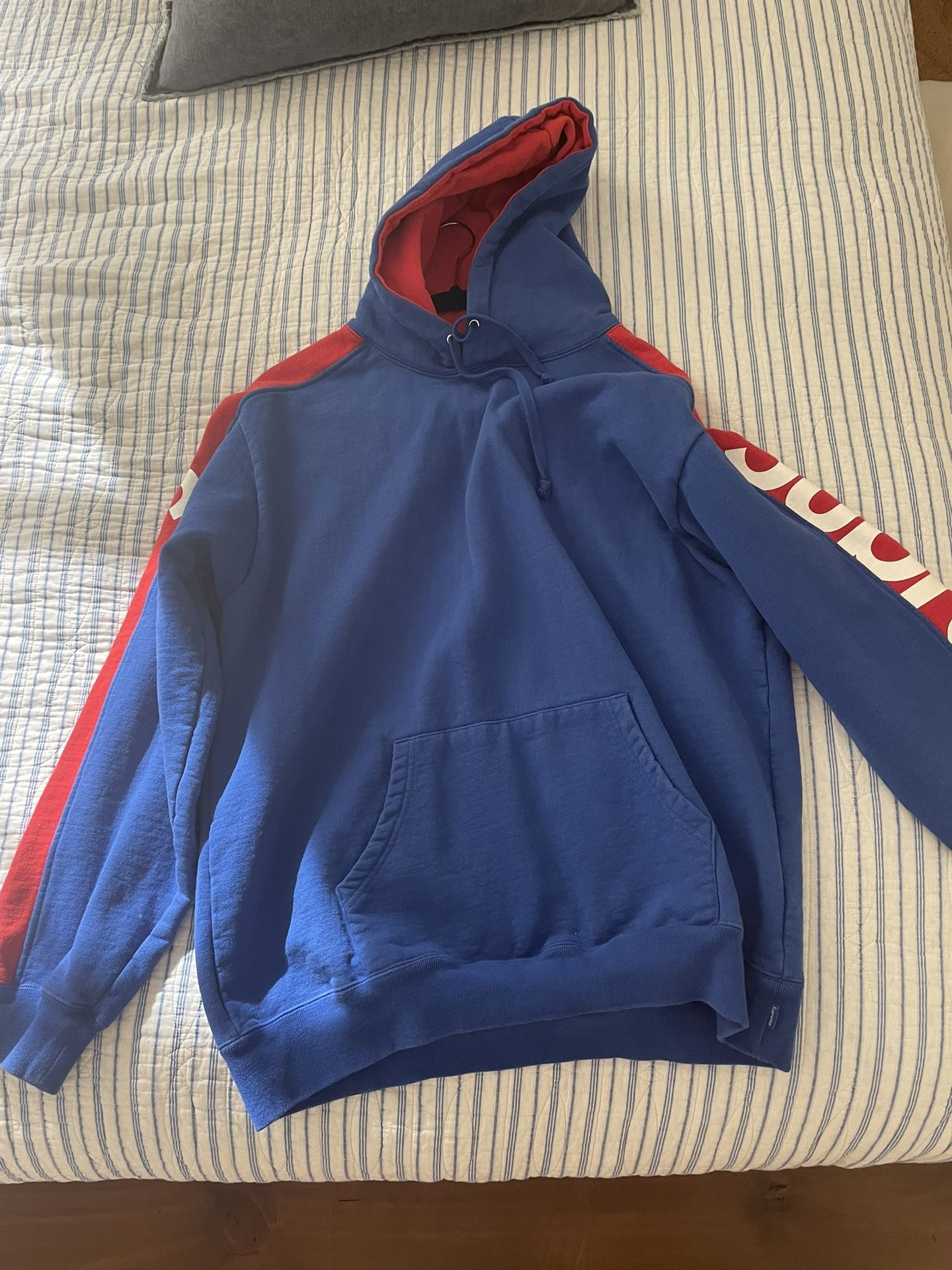 Supreme SS18 Sideline Hoodie Royal Blue Red Mens SIZE XL Preowned