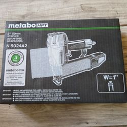 Metabo HPT 16 -Gauge 1-in Wide crown Construction Pneumatic Stapler