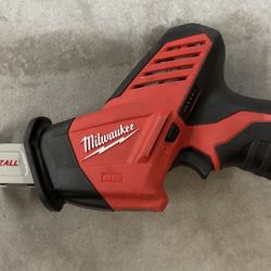 Milwaukee M12 Reciprocating Hackzall 