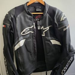 Alpinestars GP Plus R V3 Airflow Leather Motorcycle Jacket (Size 40 USA) – Lightly Worn