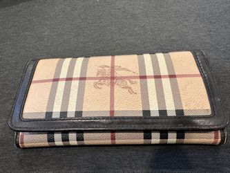 100% Authentic Burberry Wallet Used