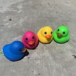 Jumbo Squishy Duck 