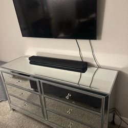 Mirrored Dresser 60” (Like new)