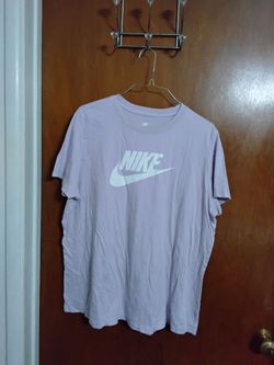 Nike Graphic T-Shirt Lavender. Size 2XL