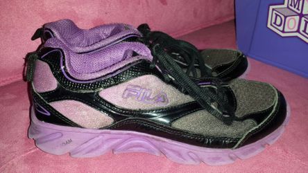 Girls Fila size 4 youth