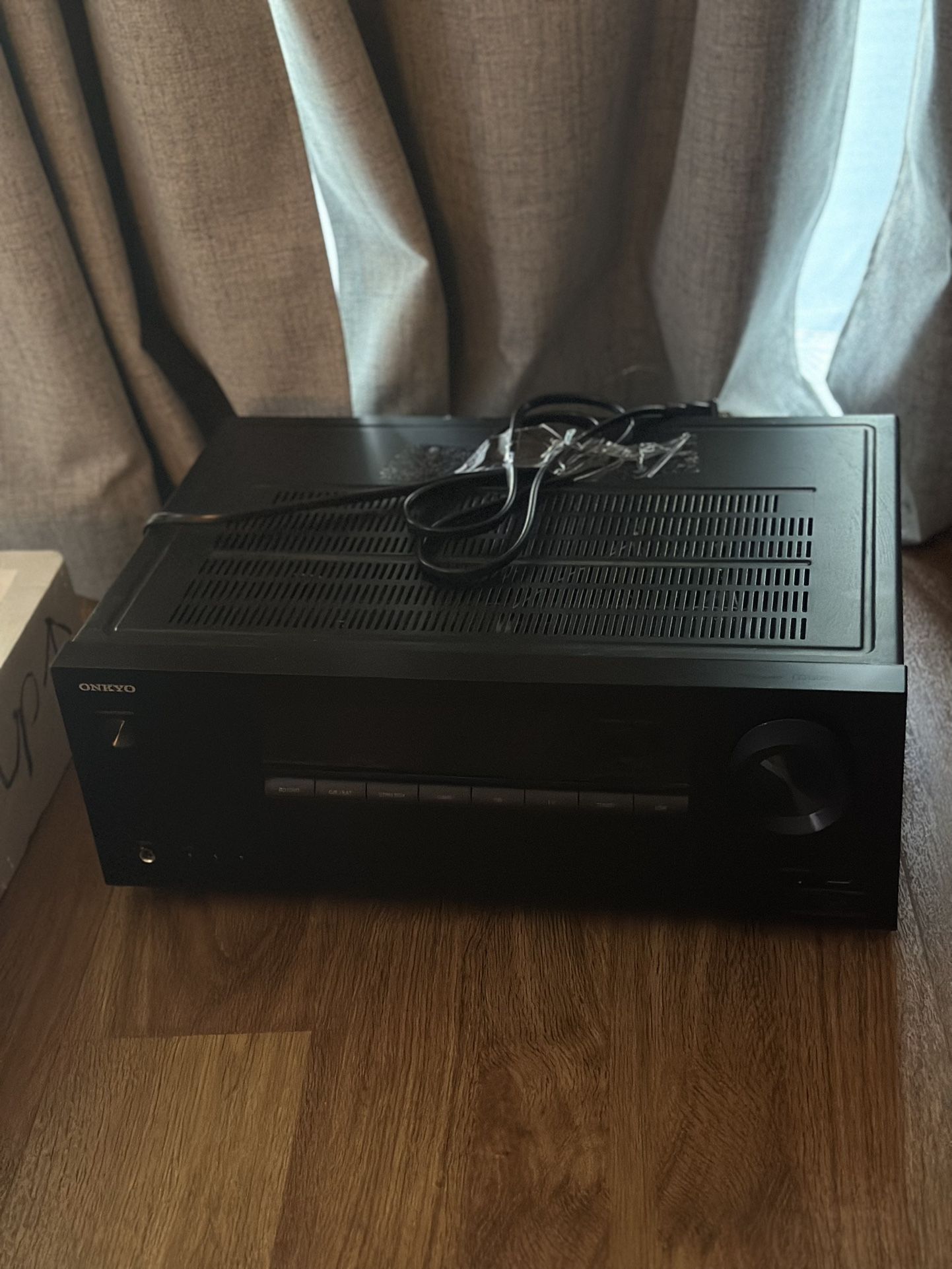 Onkyo Stereo Receiver With Speakers  