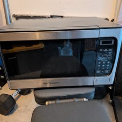 Microwave Emerson - Does Not Heat 