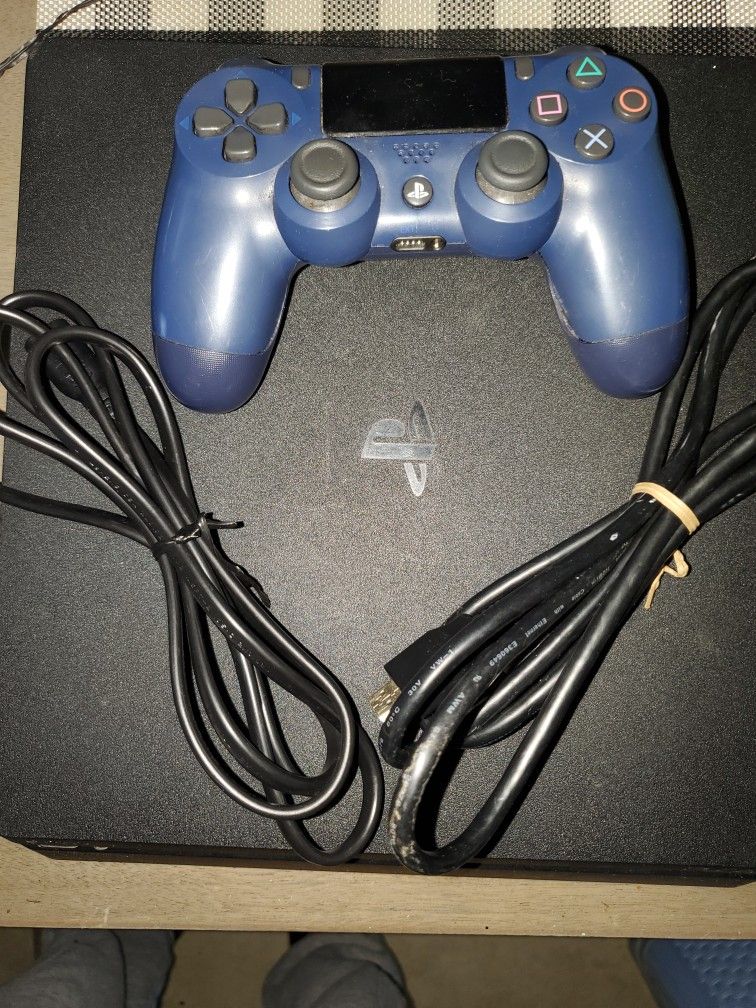 USED PS4 SLIM A LITTLE LOUD REMOTE BARELY WORKS