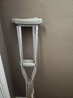Crutches 