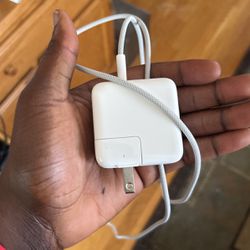MacBook 30W Charger