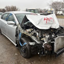 2017 Nissan Altima Sv 2.5L For Parts