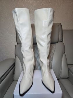 White Knee-High Pointed Toe Boots
