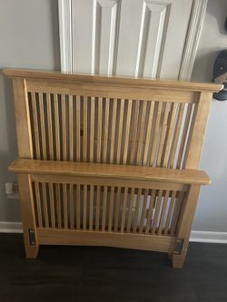 Twin wooden headboard both parts come!